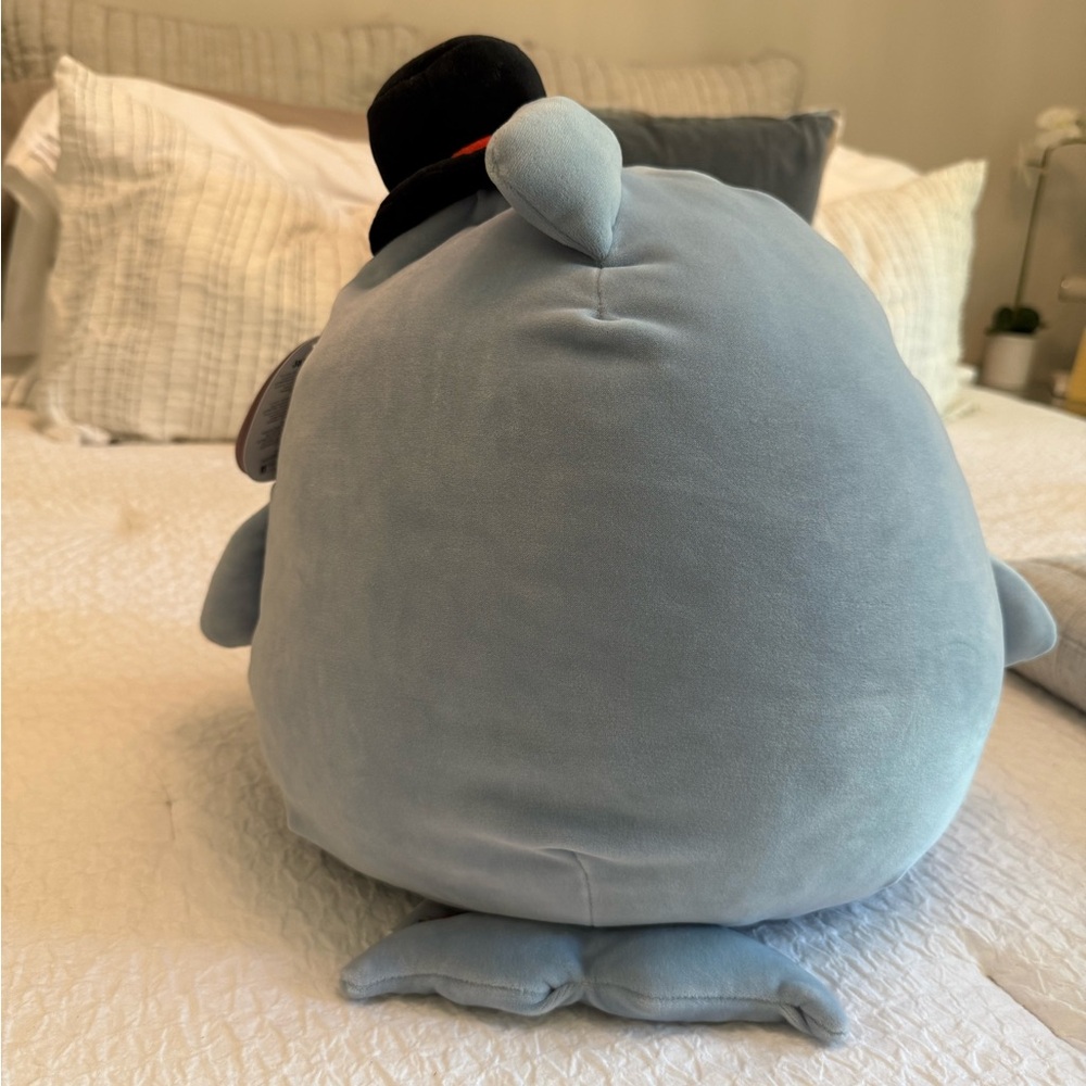 Samir the Whale Squishmallow – 14” Valentine’s Day Edition (S14 #919-8) - Picture 3 of 10